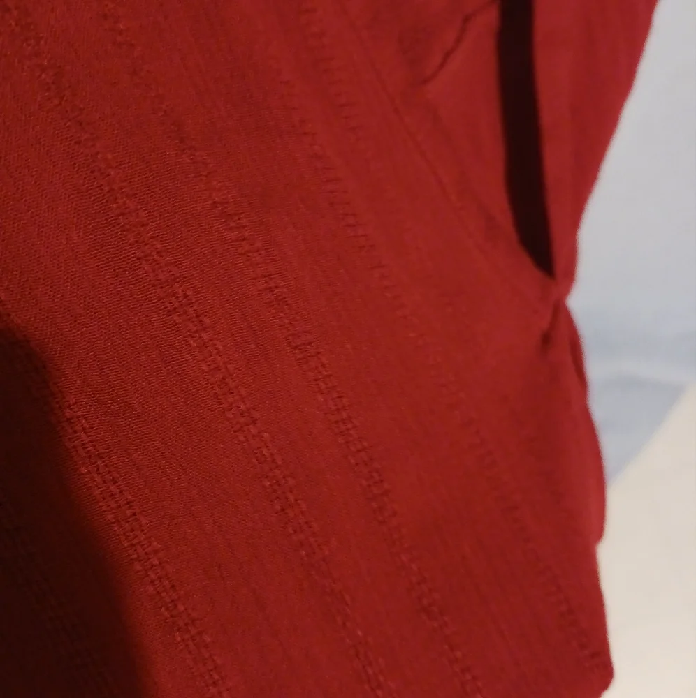 Universal Thread Red Ruffle Tank - Picture 2 of 5